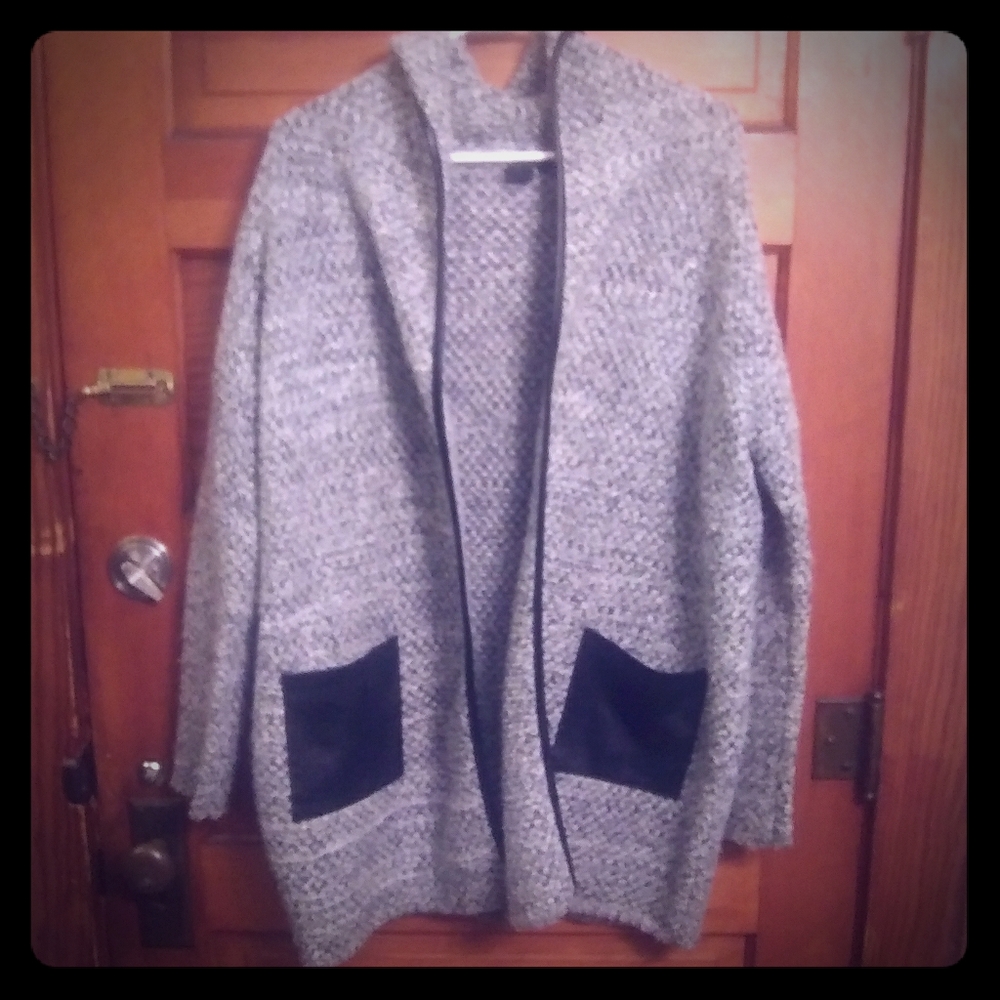 Woven hooded cardigan with leather